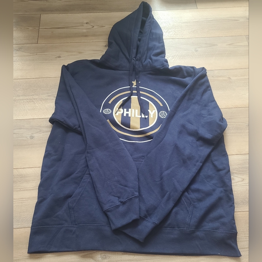 PHILLY Navy Graphic Hoodie. M-17